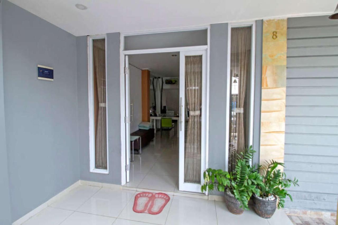 Hotel Reddoorz @ Pulomas à Jakarta Extérieur photo